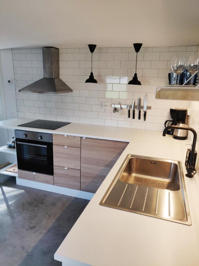 Lillstugan - Centralt Och Havsnaera I Lugnt Villomrade Falkenberg Kültér fotó