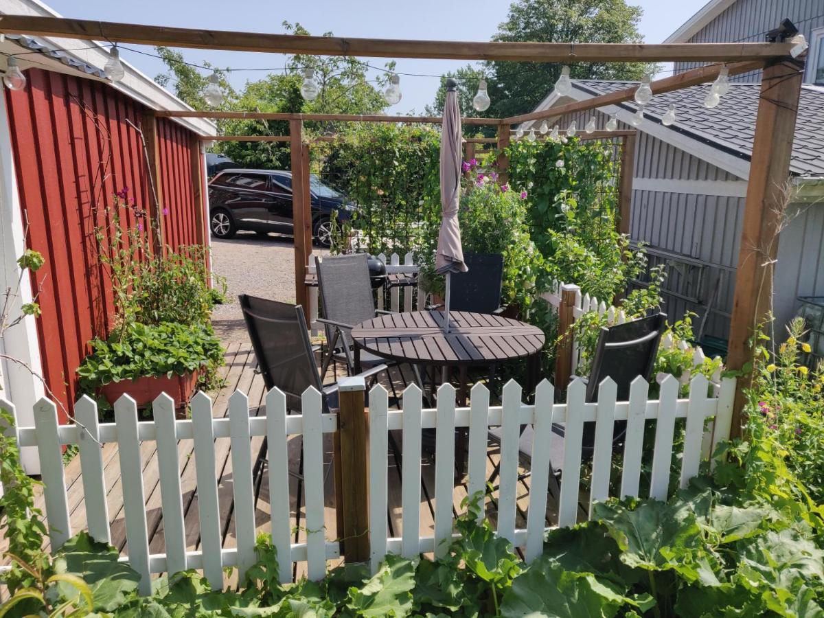 Lillstugan - Centralt Och Havsnaera I Lugnt Villomrade Falkenberg Kültér fotó